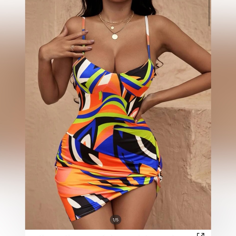 Brand new backless graphic pattern ruched cami dress